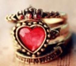 Cheap Fashion Hot Sale New Arrival Lovely Crown Red Gem Heart Three Rings Ring  R206