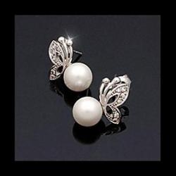 Cheap Graceful Butterfly Pearl Earrings