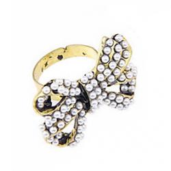 Low Price on The Influx Of People Retro Pearl Bow Ring
