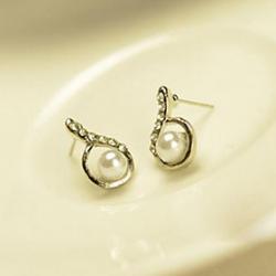 Cheap Korean Version Of The Curved Diamond Drop Earrings Pearl Earrings Earrings Wholesale Direct E547