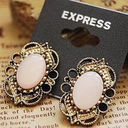 Low Price on Retro Court Style Hollow Lace Precious Stone Stud Earrings E329