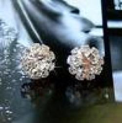 Low Price on Free shipping Fashion Korean luxury sun ball rhinestone round flower Stud earrings jewelry for women  2014 wholesale PD21