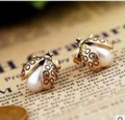 Low Price on 2014 Hot Selling Fashion Cheap Vintage Pearl Ladybug Earring Ear Stud XY-E148
